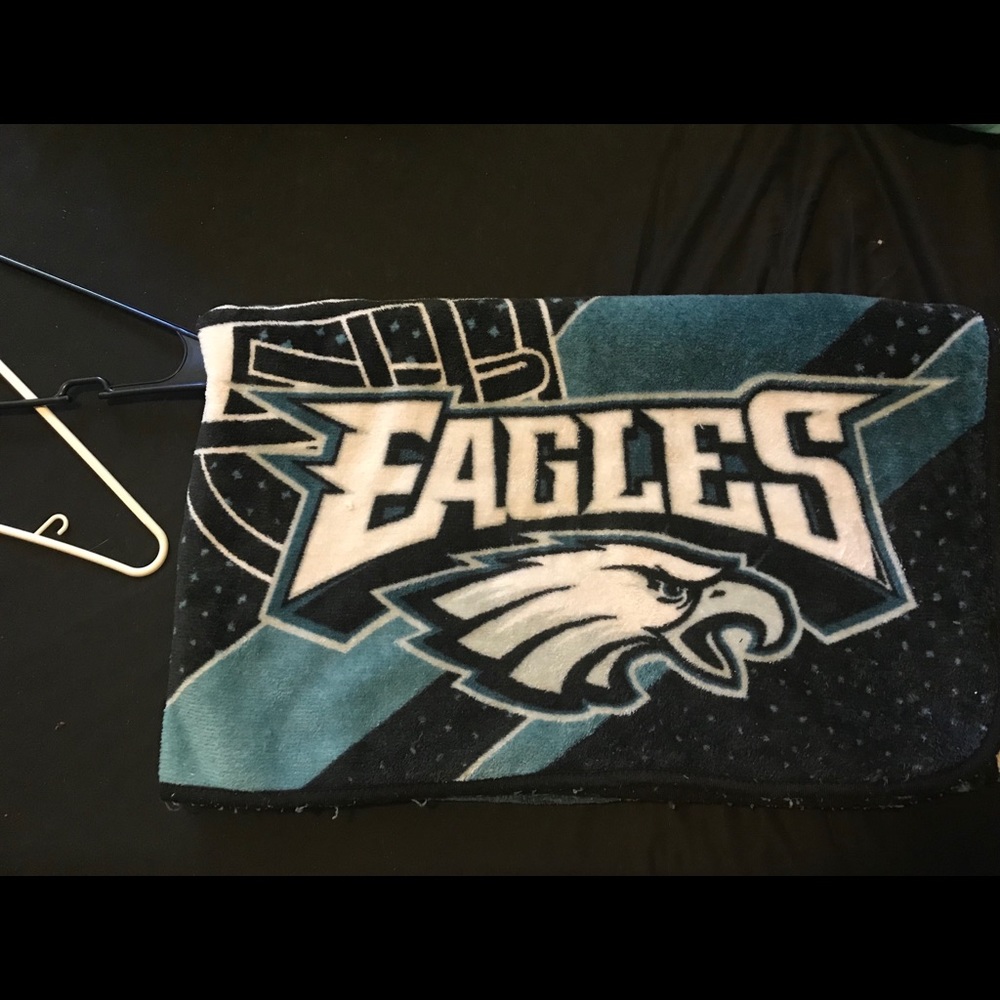 Eagles Throw Blanket